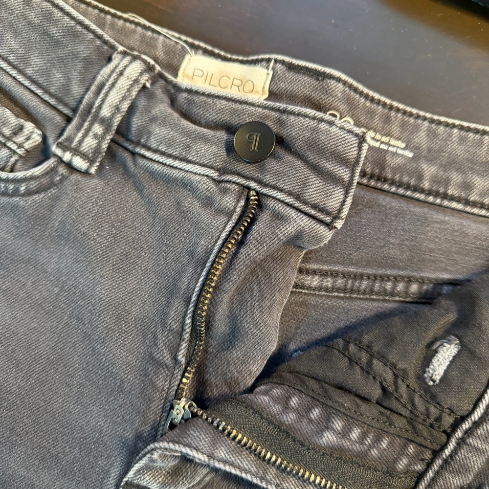 Pilcro Washed Black / Charcoal Gray Cropped Length Jeans Size 26 - Picture 4 of 16